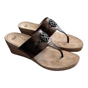 UGG Briella Women’s Leather Wedge T Strap Sandals Size 9 Summer Sandals